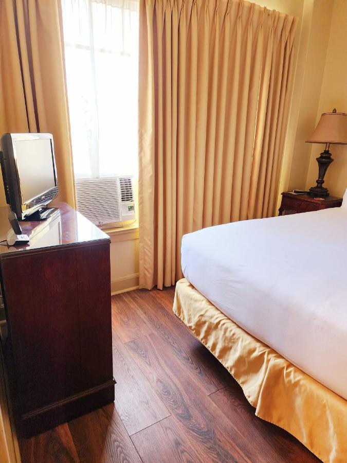 Hotel The Faust 3*